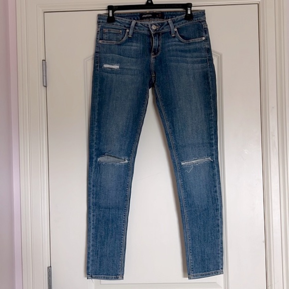 Just USA Ripped Knee Skinny Jeans